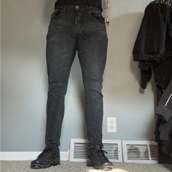 Black jeans - Picture 2 of 3